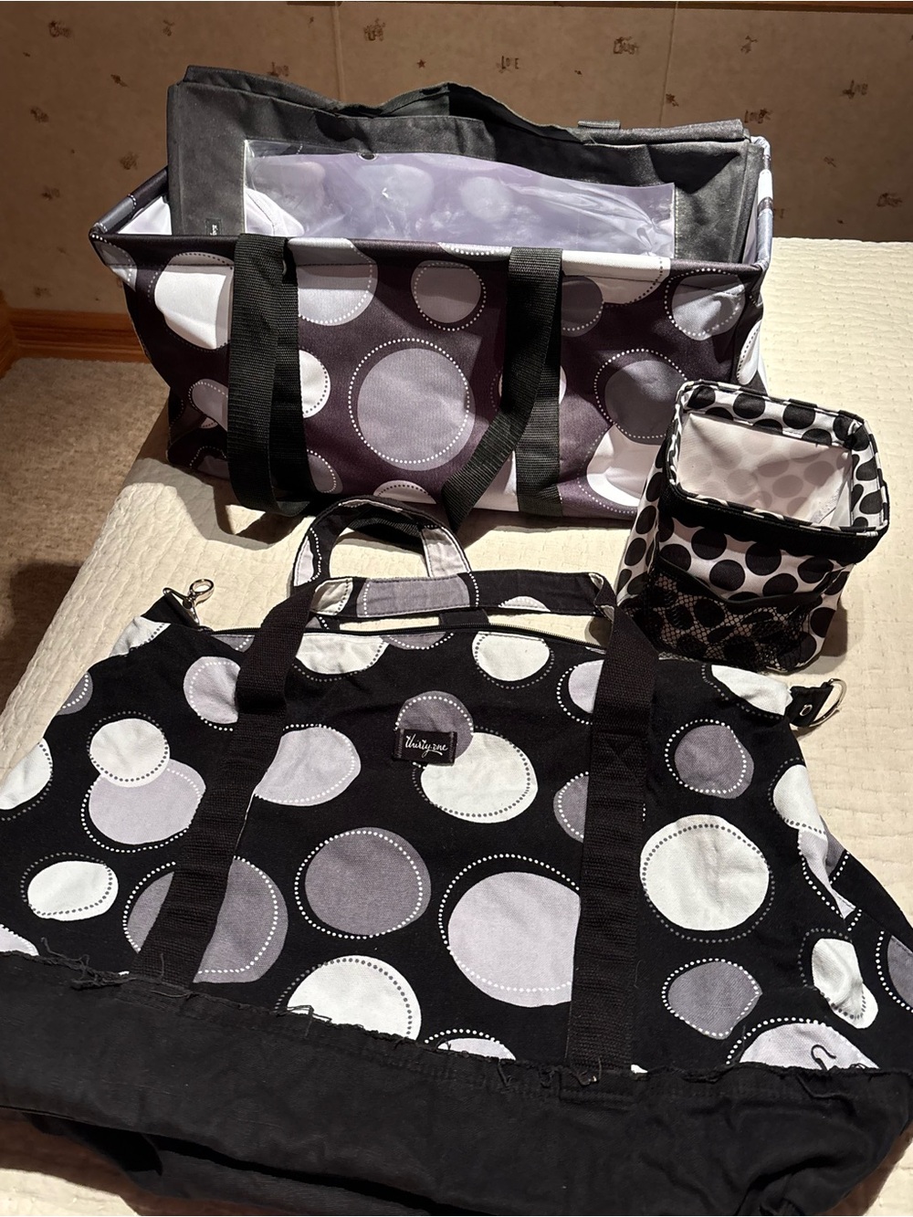 thirty-one Black & Gray Polka Dot Tote Set